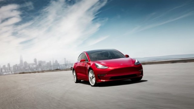 Tesla Model 3 Performance: el anticipo de lo que será el Tesla más accesible
