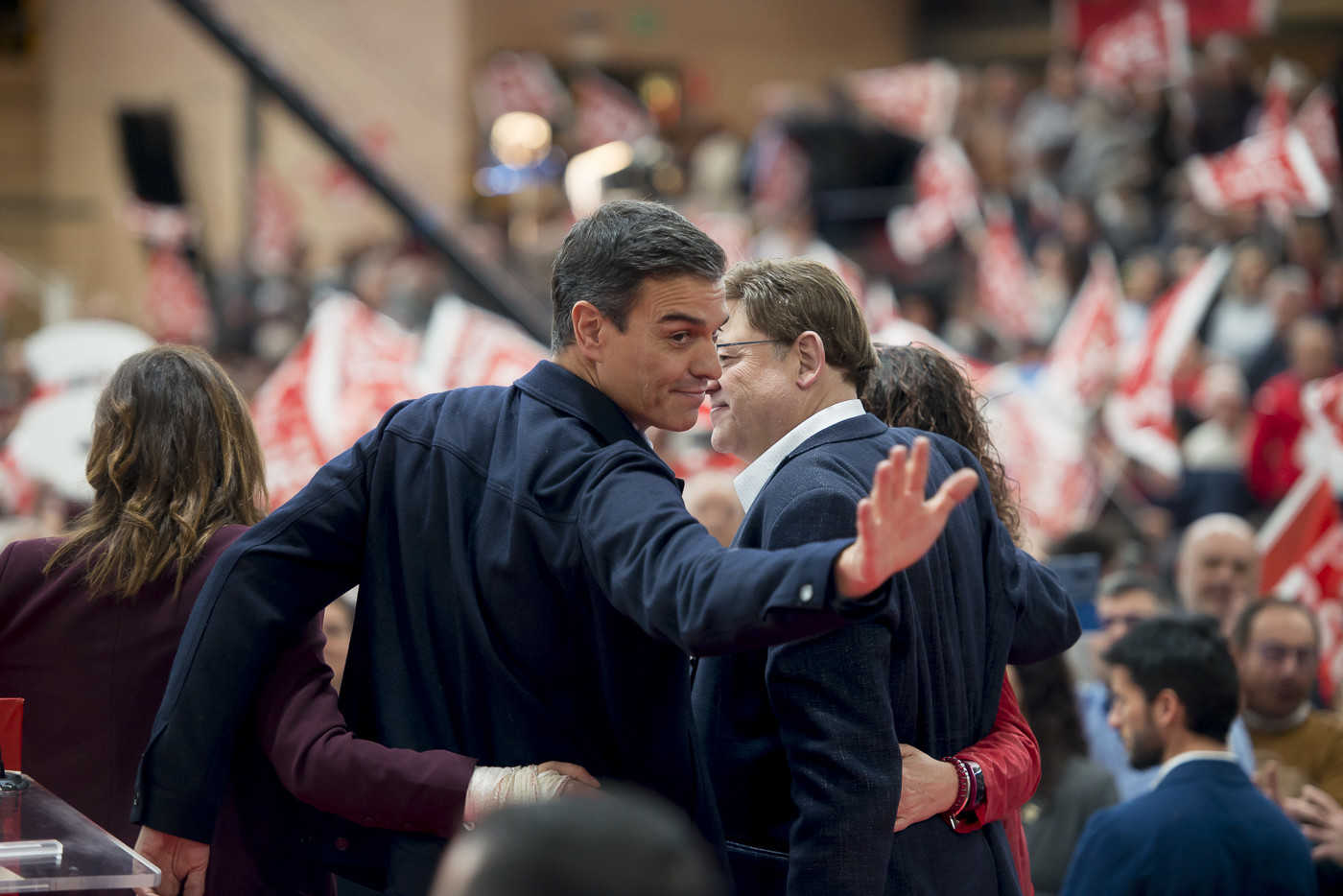 Pedro Sánchez obliga al Botànic a jugar en su particular ruleta rusa