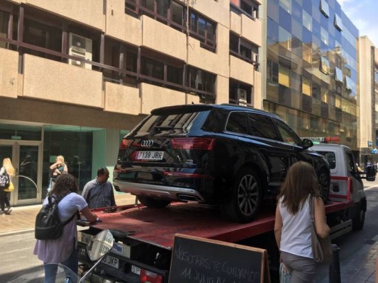 El clan de Erial compró pisos, dos yates y coches para blanquear dinero de las mordidas