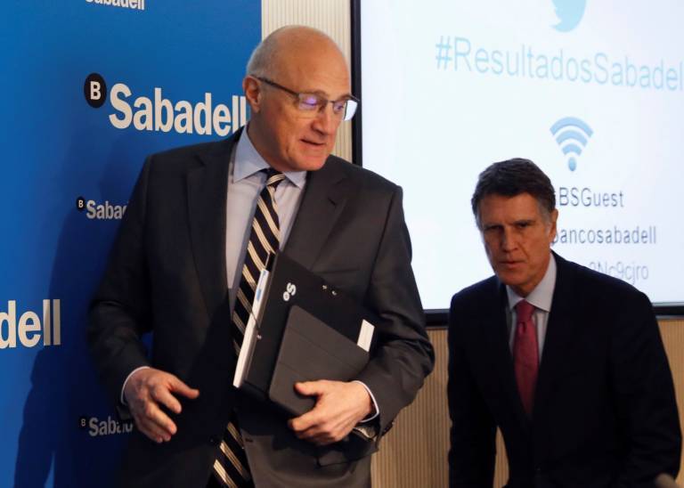 Josep Oliu y Jaume Guardiola, en la presentación de resultados de 2017. Foto: EFE - 