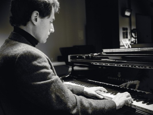Baldur Brönnimann y Boris Giltburg debutan en el Palau de la Música 