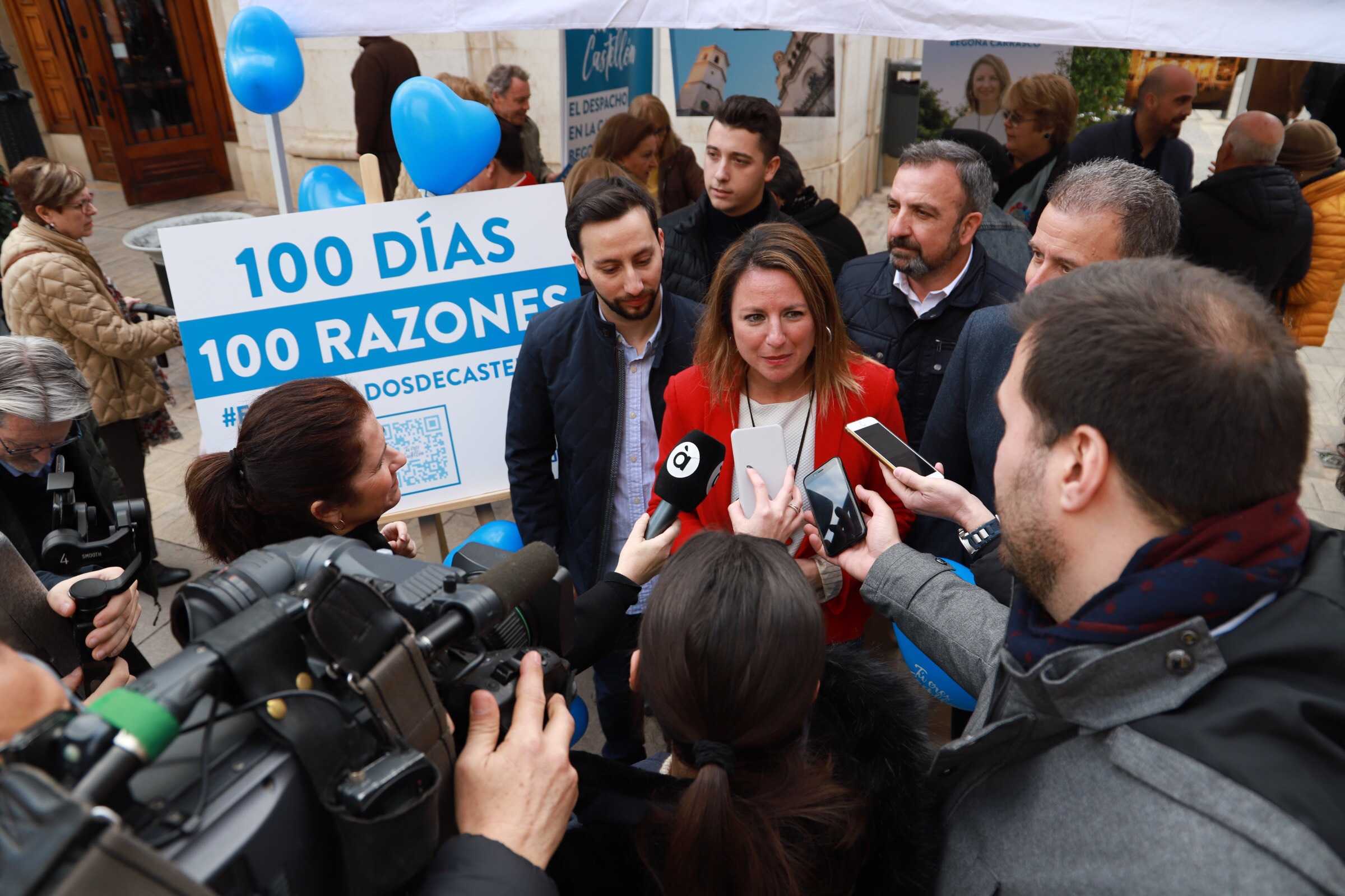 Carrasco ofrece bajar impuestos y distrito escolar único, entre 100 motivos para 