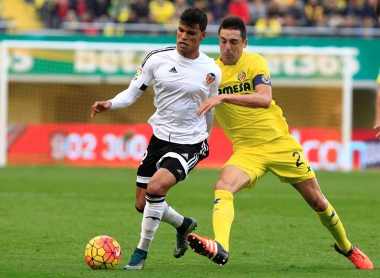 El Valencia despide el año con derrota y se queda a once puntos de la Champions