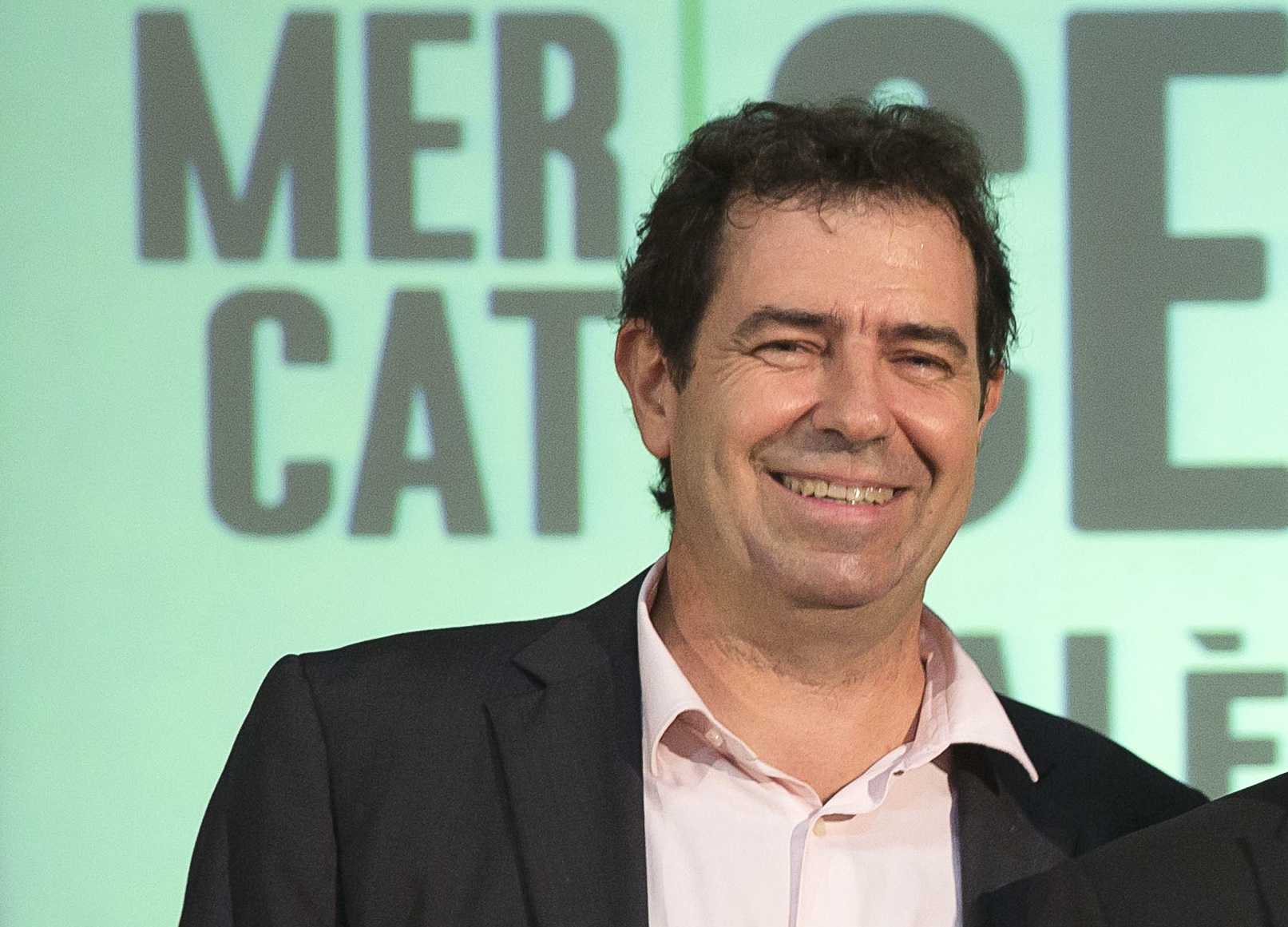 Francisco Dasí, durante una entrega de los premios Cotorra del Mercat. Foto: MARGA FERRER - 