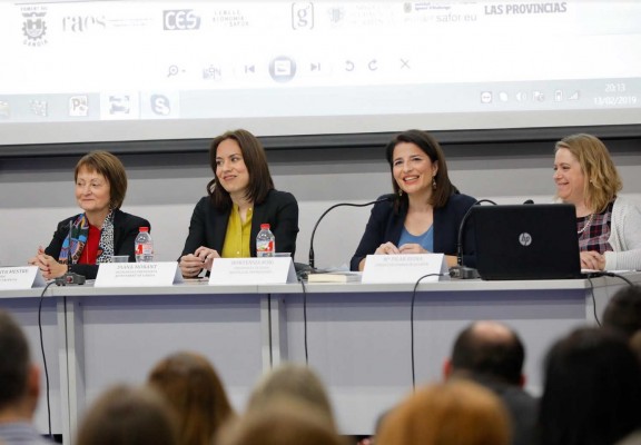 Mª Vicenta Mestre y Hortensia Roig reivindican la educación en valores de igualdad