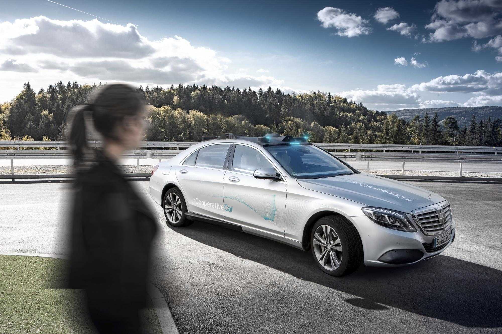 Mercedes-Benz y la conducción autónoma: el coche cooperativo