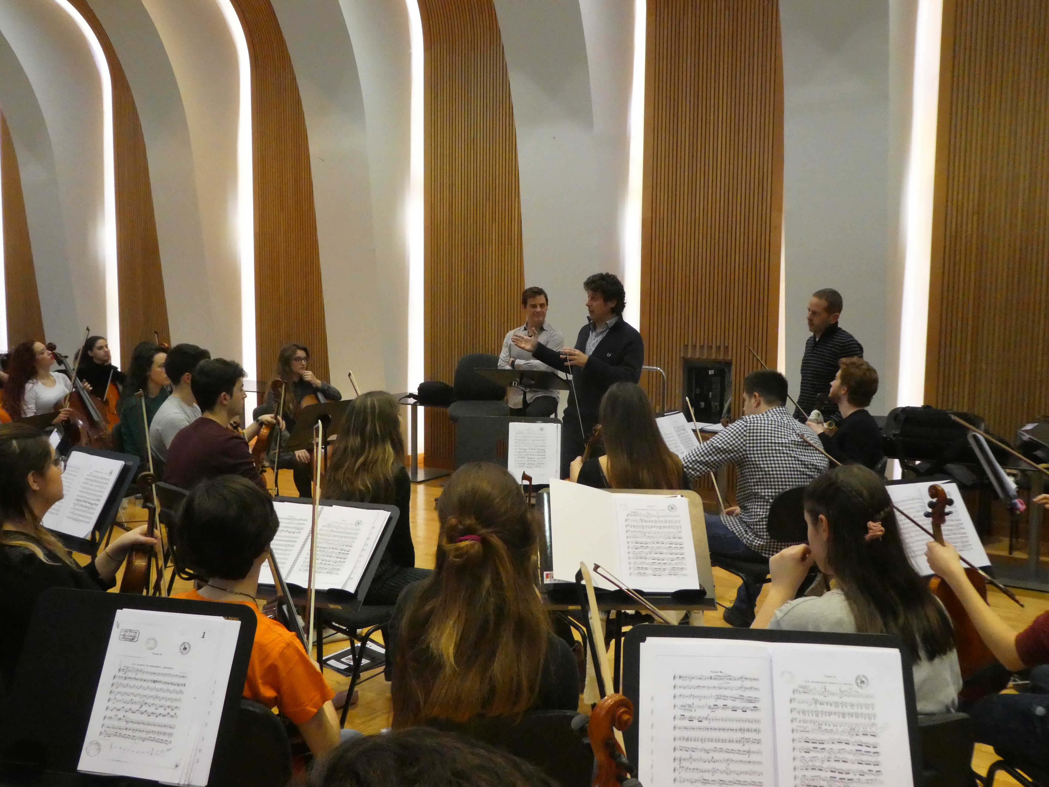 La Joven Orquesta Sinfónica inicia un proyecto junto a directores internacionales
