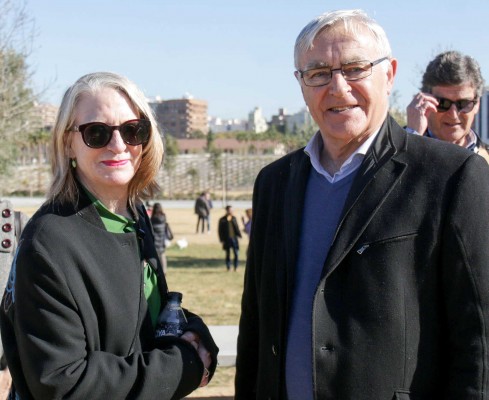 La creadora del Parque Central pide acabar la obra