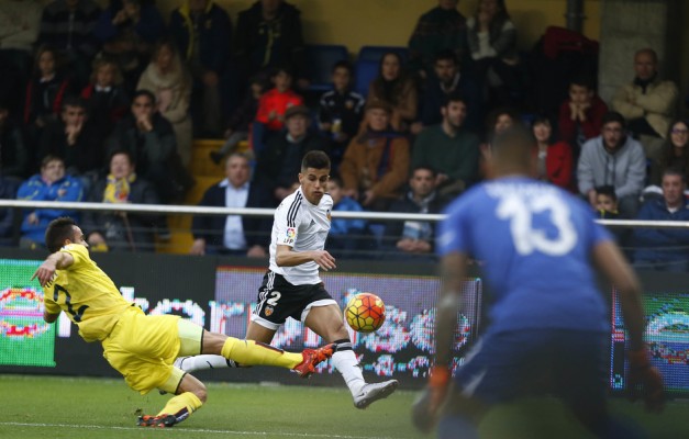Una simple falta define el partido