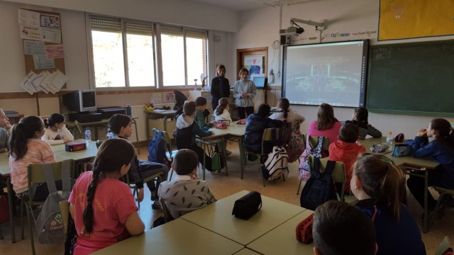 El Ayuntamiento de La Vall d'Uixó e Isonomia imparten talleres de igualdad en los colegios