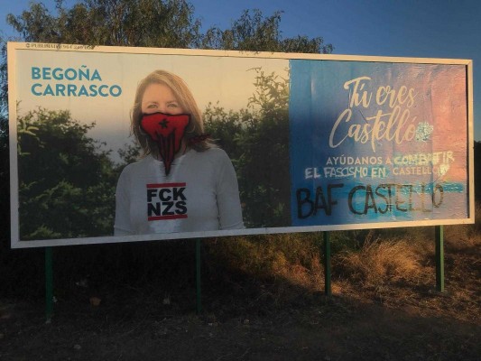 Una valla publicitaria de la alcaldable del PP en Castellón amanece con pintadas antifascistas 
