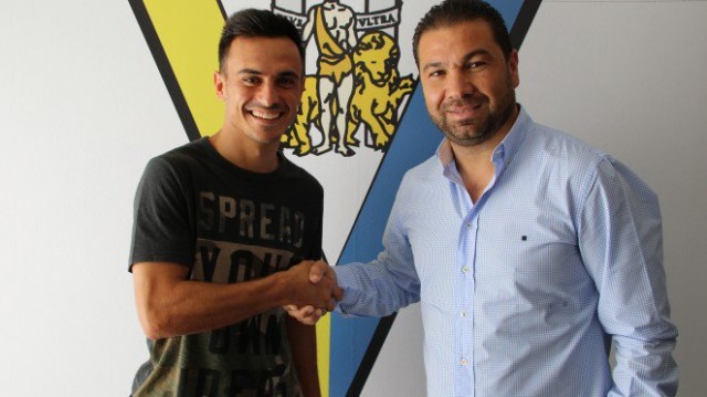Álvaro amplía su contrato con el Cádiz por dos temporadas más, hasta 2022