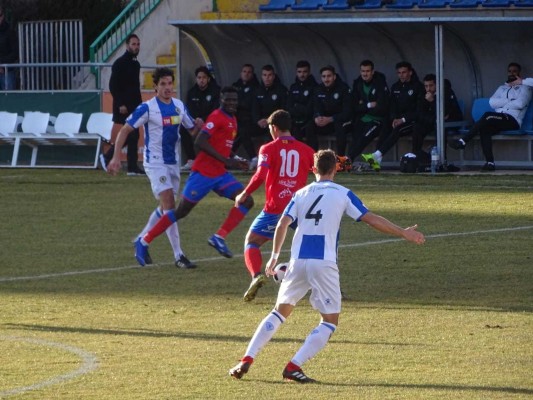 Fran Miranda se perderá el partido contra el Cornellà por sanción