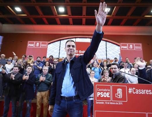 Sánchez sigue defendiendo el diálogo y acusa a la oposición de 