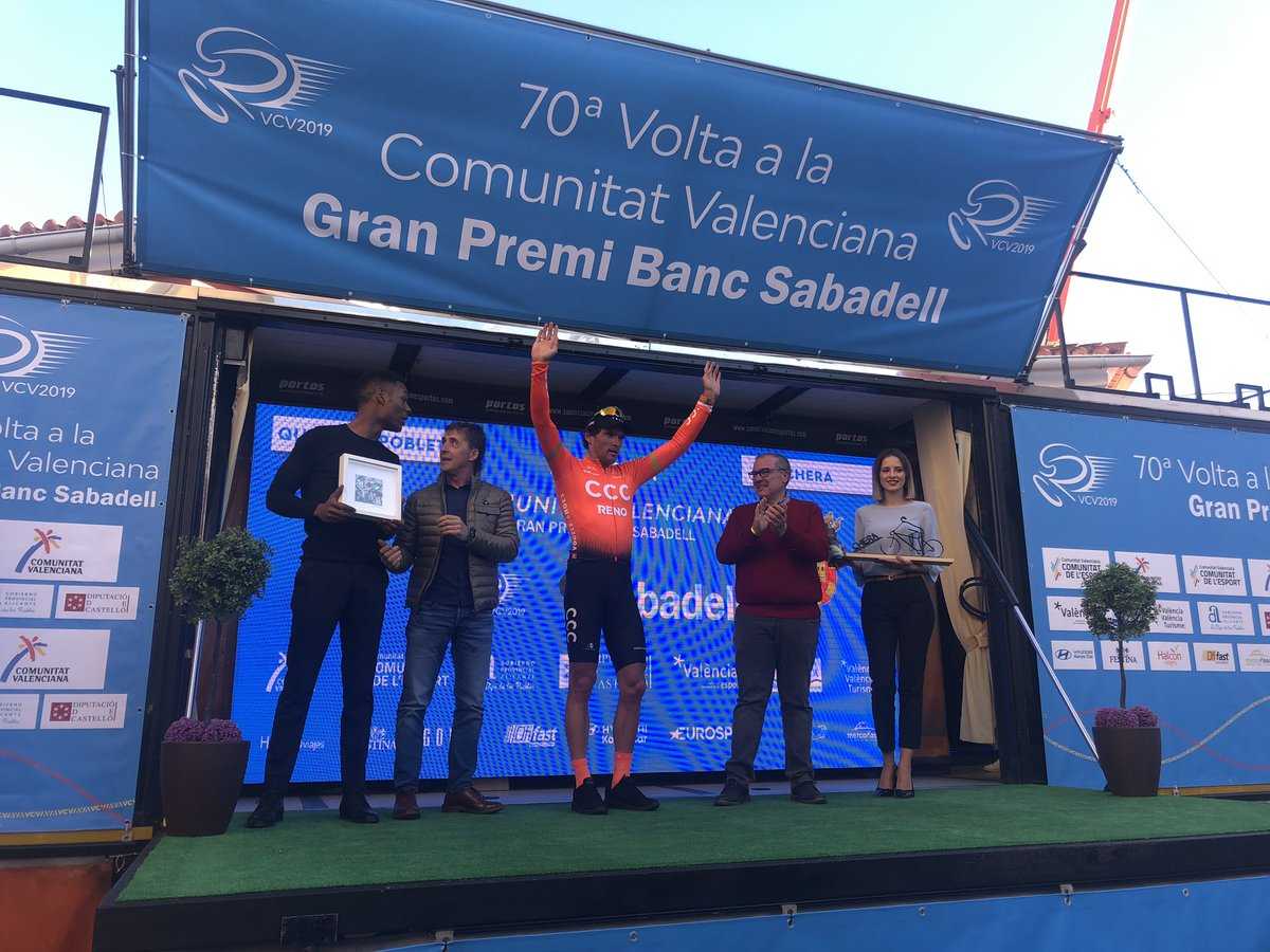 El campeón olímpico Van Avermaet se impone antes de la etapa reina entre Vila-real y Alcossebre