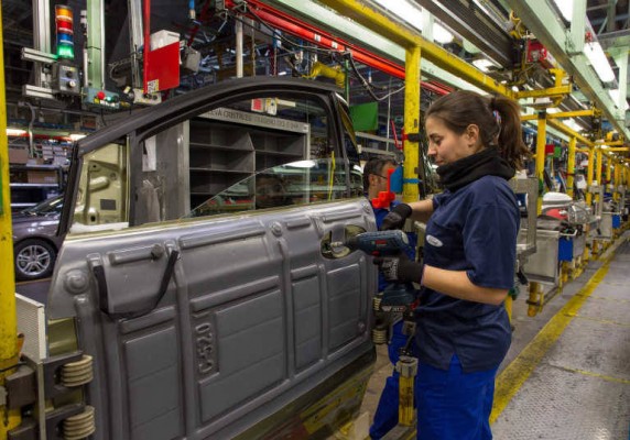 Las exportaciones de Ford Almussafes caen un 11% en 2018, pero la firma es la primera en la toma de decisiones