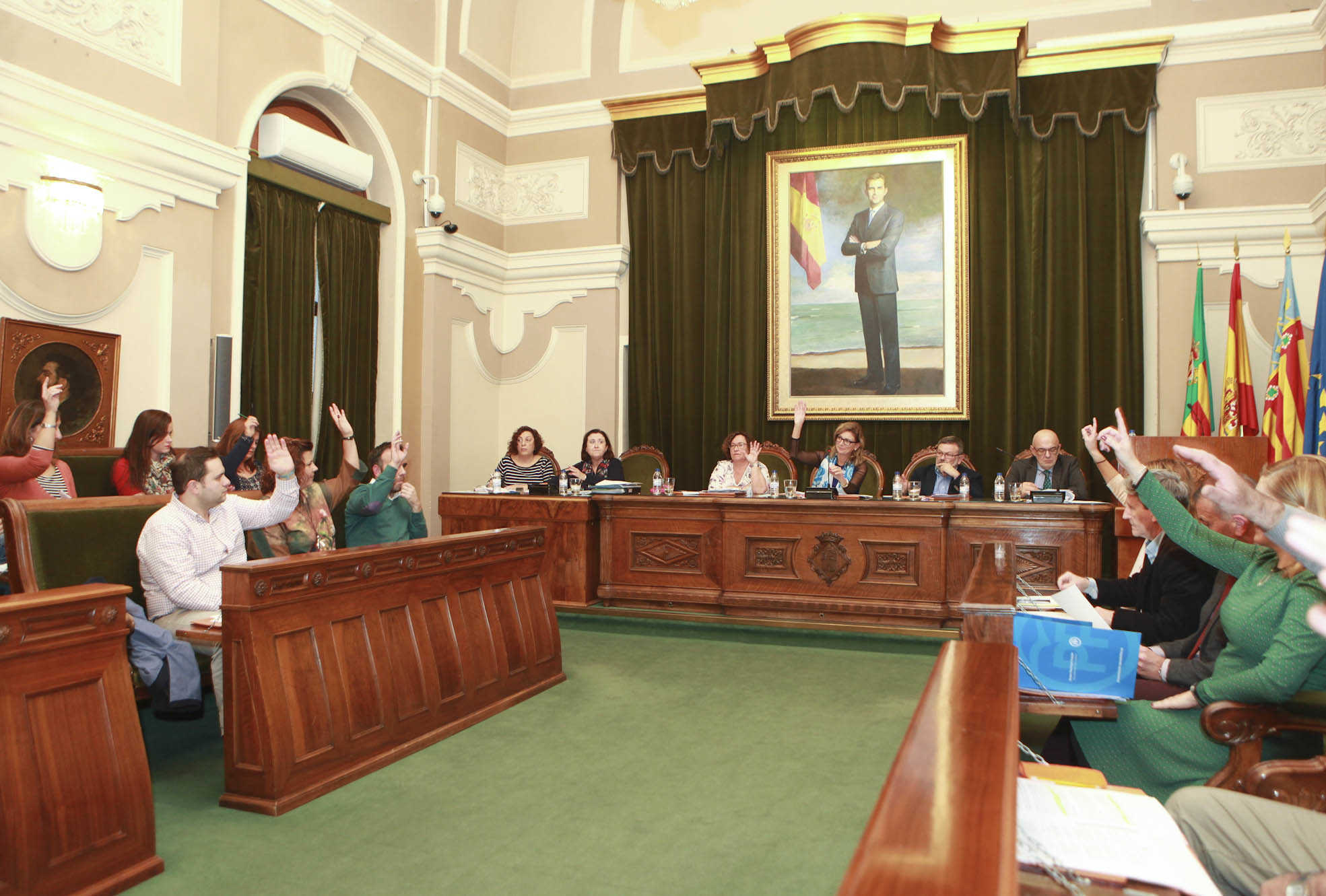 El cruce de acusaciones por corrupción crispa la precampaña en Castellón