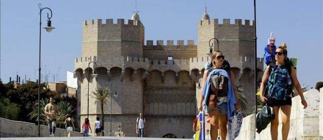 Hosbec revela que Airbnb ha facturado 144 millones de euros en València desde 2015
