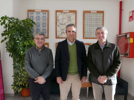 El nuevo director general de Redit visita el ITC y destaca su papel en la competitividad del azulejo