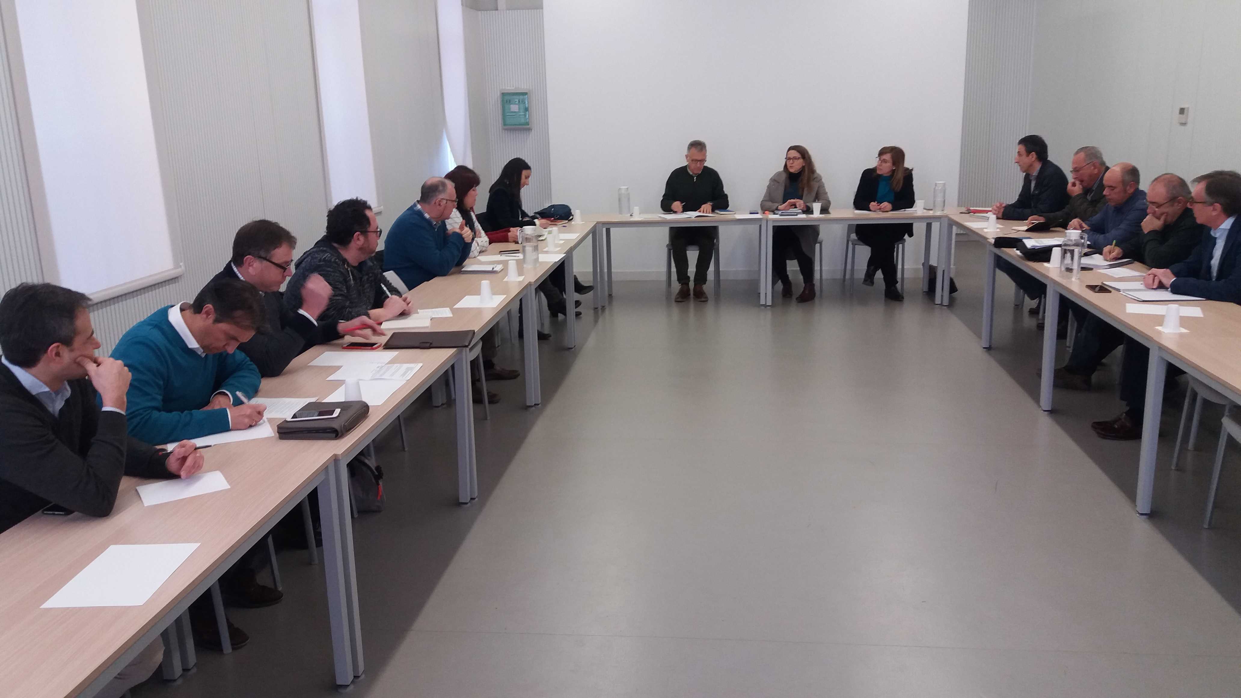 El Consell enmienda la plana al Ministerio y ya valora medidas de apoyo al sector citrícola
