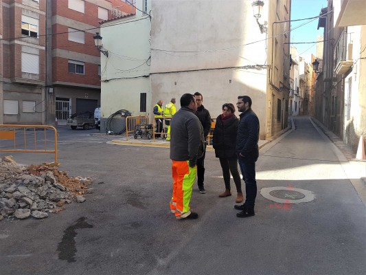L’Alcora emprende las obras de renovación urbana de la calle Del Mig y la plaza Caragol
