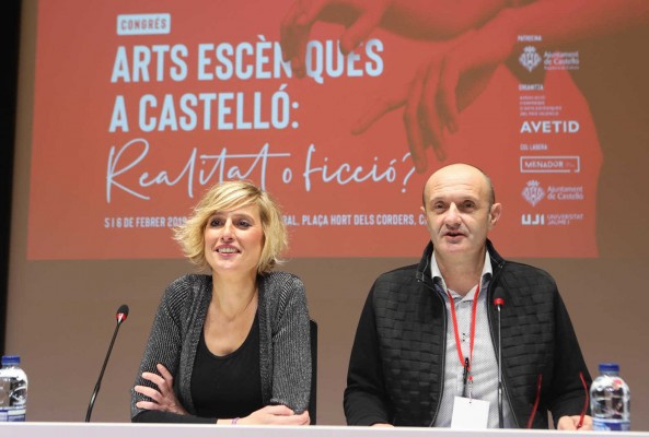 Realitat o ficció?: 30 frases per a activar les arts escèniques des de la perifèria