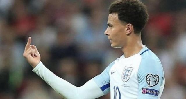 La FIFA abre un proceso disciplinario contra Dele Alli por su gesto 