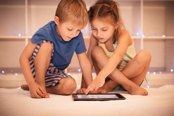 Crecen en un 22% las visitas de niños al especialista por el uso abusivo de los móviles y las tabletas