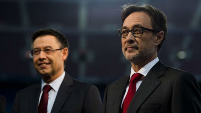 Benedito recoge más de 33.000 papeletas para iniciar el voto de censura