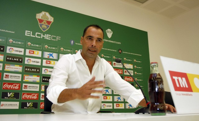 El Elche acelera en busca de un nueve