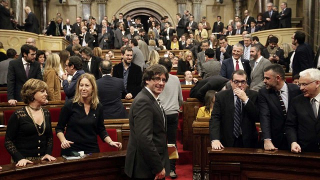 El Parlamento catalán desafía al Estado y aprueba la ley de desconexión con España 