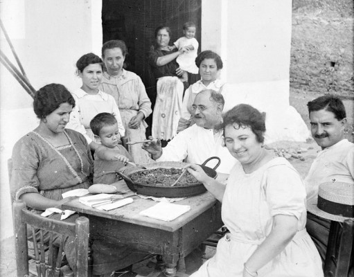 La paella: història i memòria sentimental
