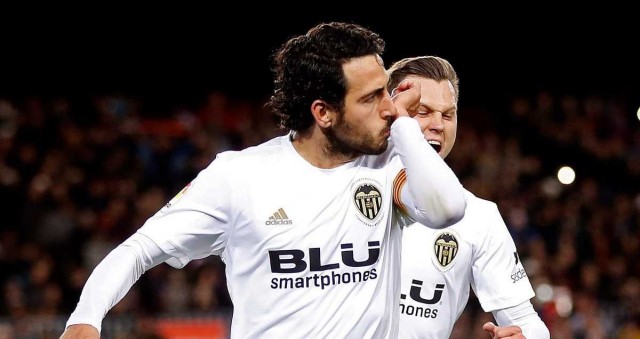 Un buen Valencia saca un punto del Camp Nou