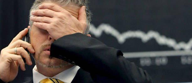 Sabadell y CaixaBank cierran en bolsa con fuertes caídas y el Ibex 35 cede un 1,8% en la semana