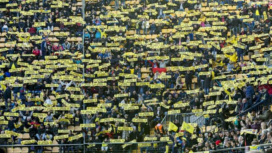 El Villarreal repartirá 15.000 aplaudidores para potenciar el ambiente en el Estadio de la Cerámica