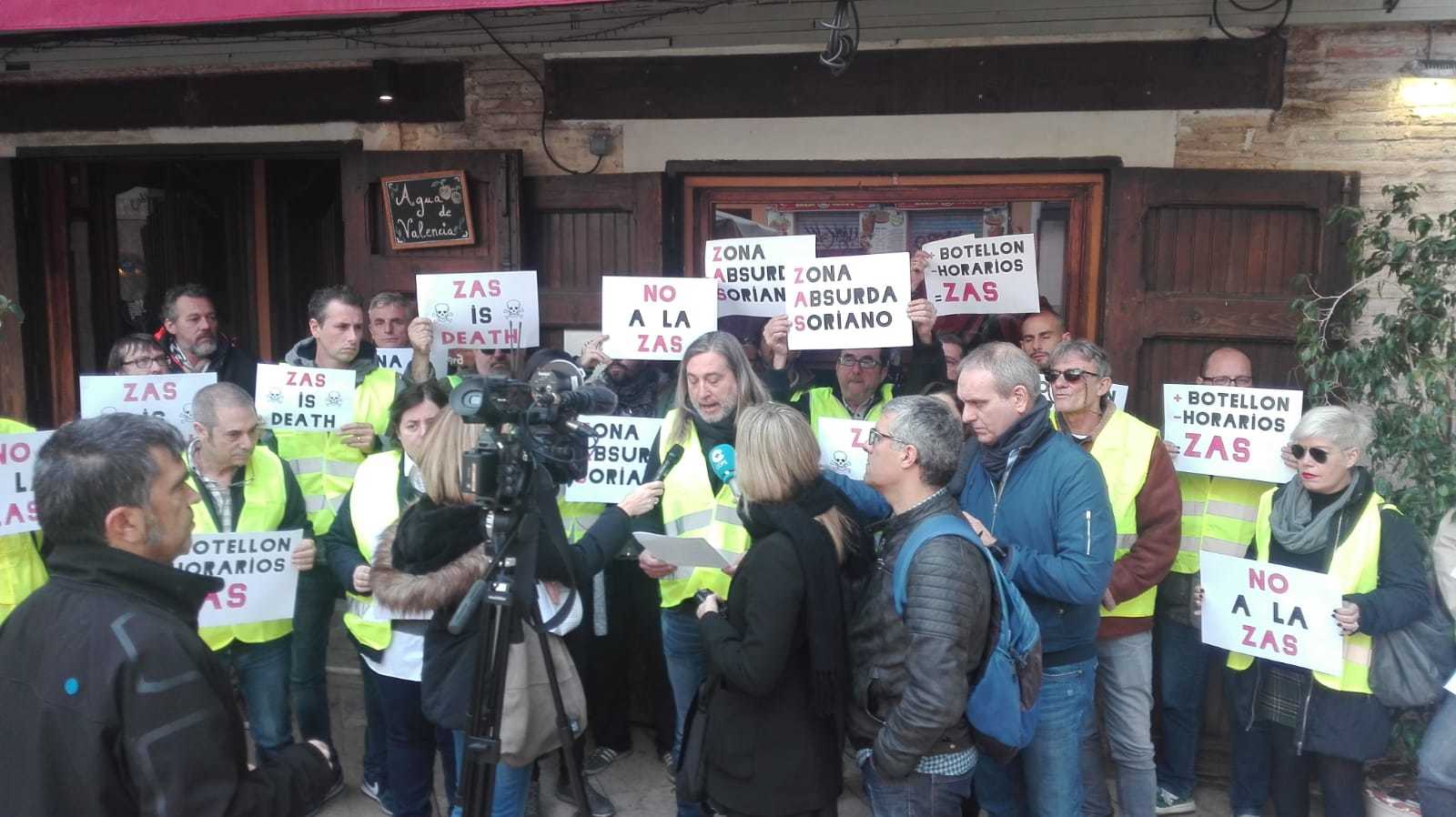 Ciutat Vella i Viva recrudece sus acciones de protesta 