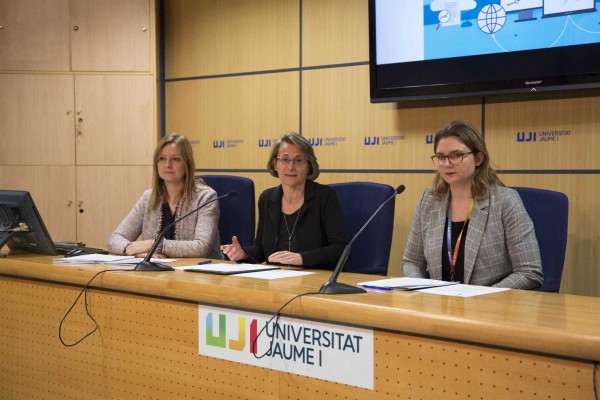 La UJI pacta con los estudiantes aportar 180.000 € a becas propias 