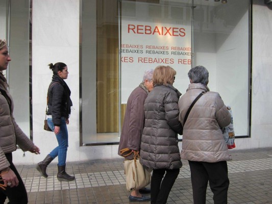 Los valencianos gastaron 3.381 millones de euros en ropa en 2018, los cuartos que más en España