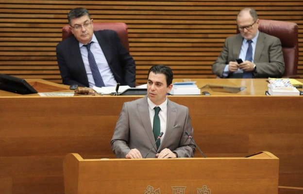 Los grupos ridiculizan a Ciudadanos por pedir un cambio legal ya en vigor