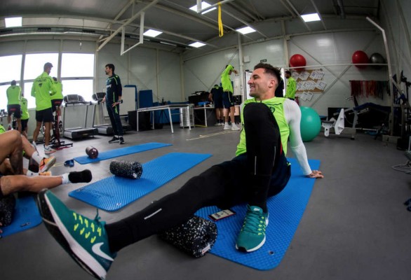 El viento obligó al Levante a trabajar en el gimnasio
