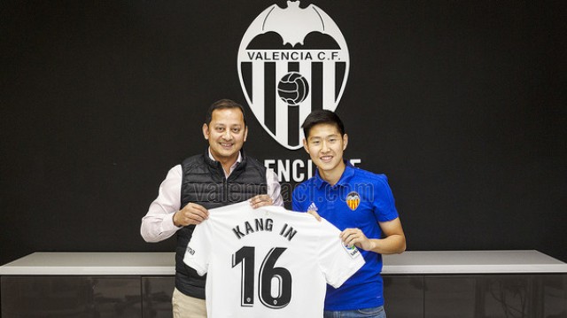 El Valencia 'blinda' a Kang In Lee 