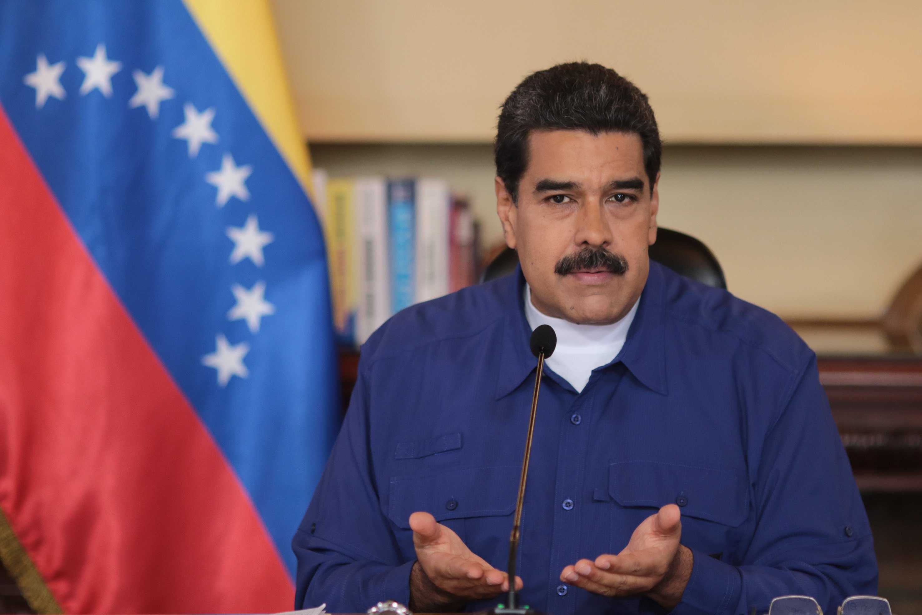 Maduro ve bien adelantar las parlamentarias en Venezuela pero no las presidenciales
