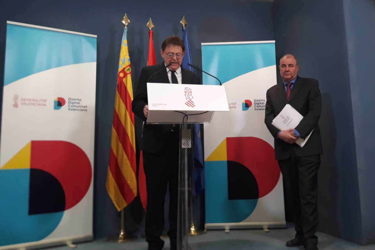 Ximo Puig, este miércoles en Alicante junto a Antonio Rodes. Foto: AP - 