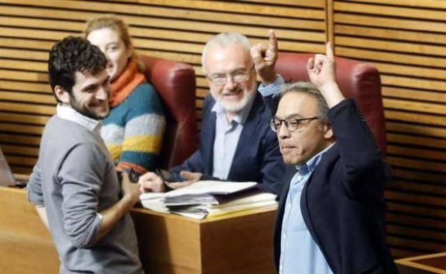 PSPV y Podem quieren permitir que la ONCE instale terminales de apuestas sin control de la Generalitat