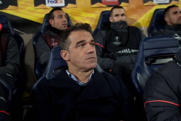 El Villarreal fulmina a Luis García tan solo mes y medio después de su llegada