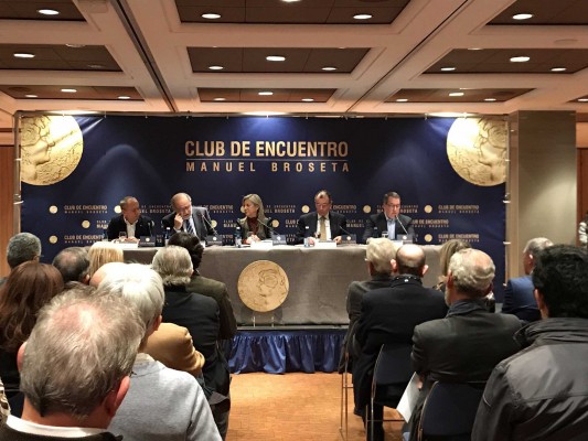 Patronal y sindicatos coinciden en mantener el diálogo social y subir salarios