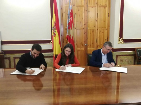 El Consell reconocerá a los cuidadores de familiares dependientes para abrirles oportunidades laborales