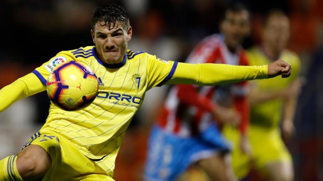 Manu Vallejo, delantero del Cádiz, cerca de fichar por el Valencia
