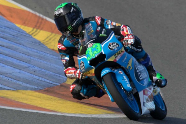 Bastianini se pone al frente en su último giro