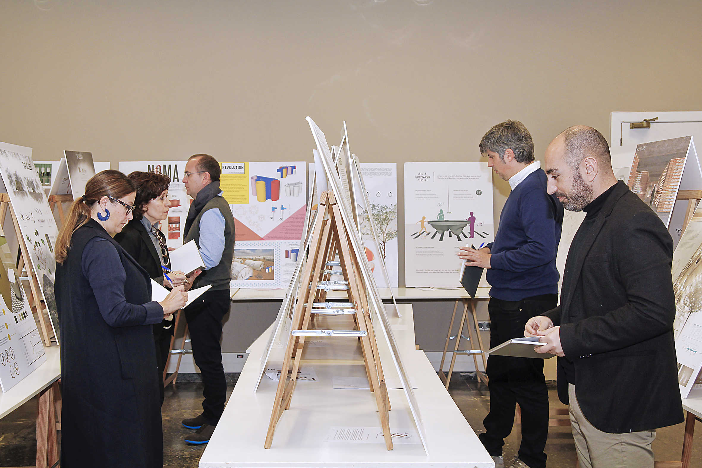 La ESCAL alcorina, la Politécnica de Cataluña y la EASD valenciana, los premios Cevisama Lab'19